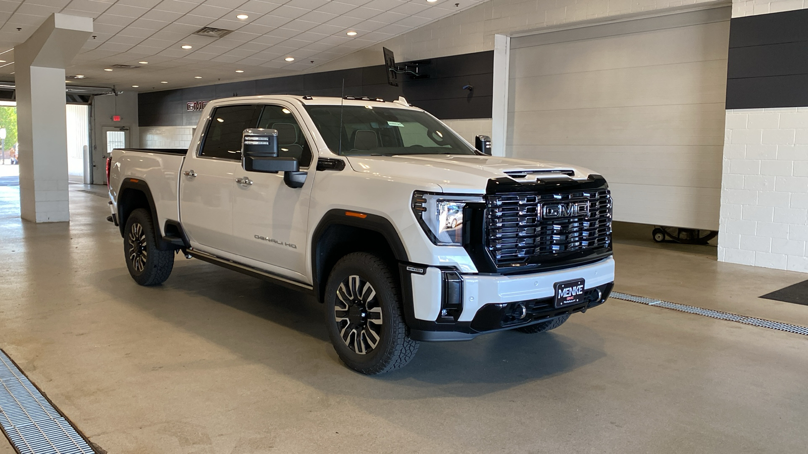 2025 GMC Sierra 3500HD Denali Ultimate 4