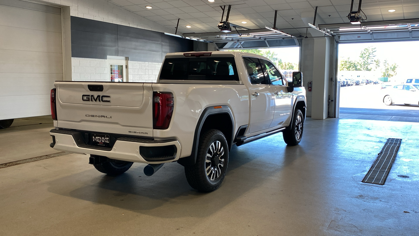 2025 GMC Sierra 3500HD Denali Ultimate 6