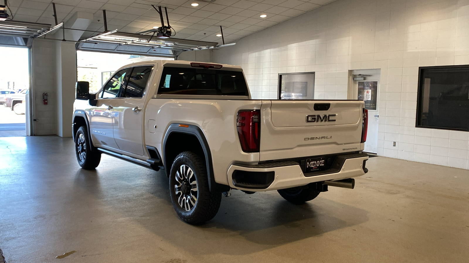 2025 GMC Sierra 3500HD Denali Ultimate 8