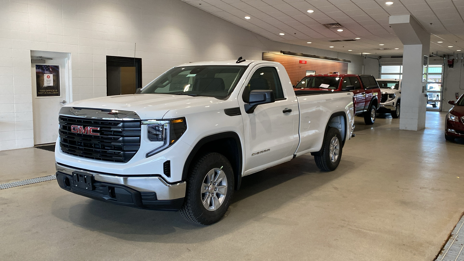 2025 GMC Sierra 1500 Pro 2