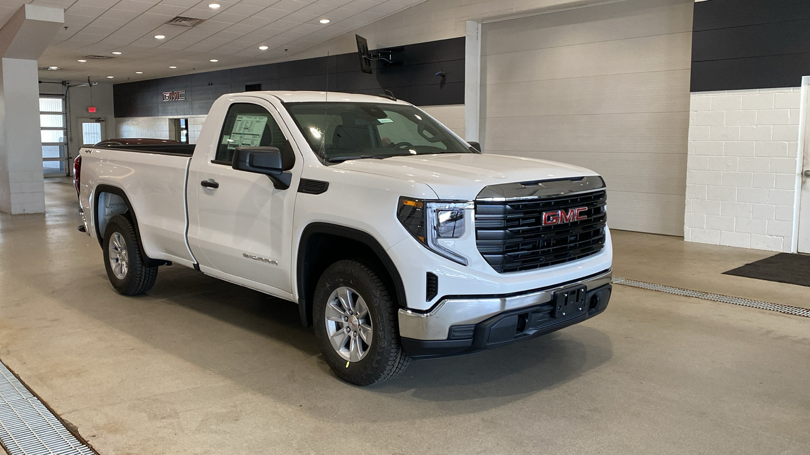 2025 GMC Sierra 1500 Pro 4