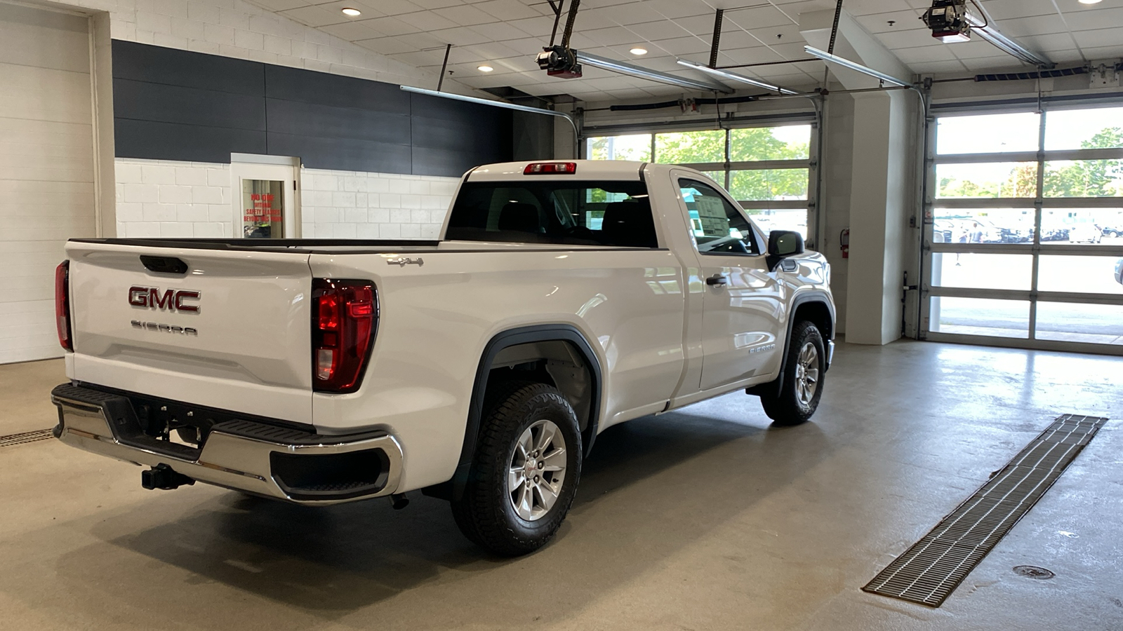 2025 GMC Sierra 1500 Pro 6