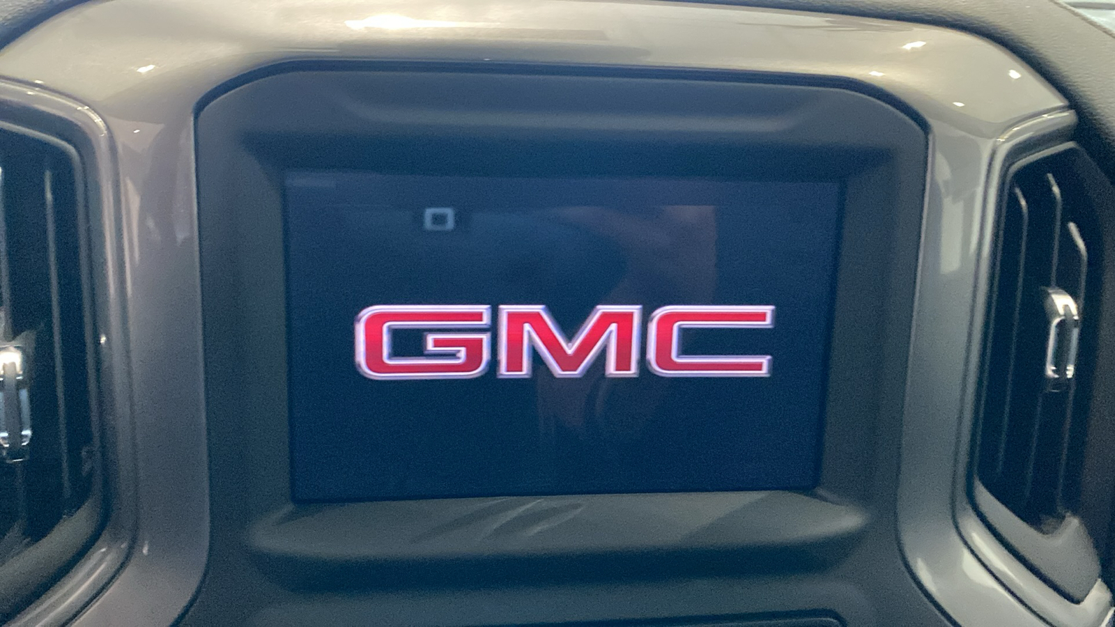 2025 GMC Sierra 1500 Pro 18