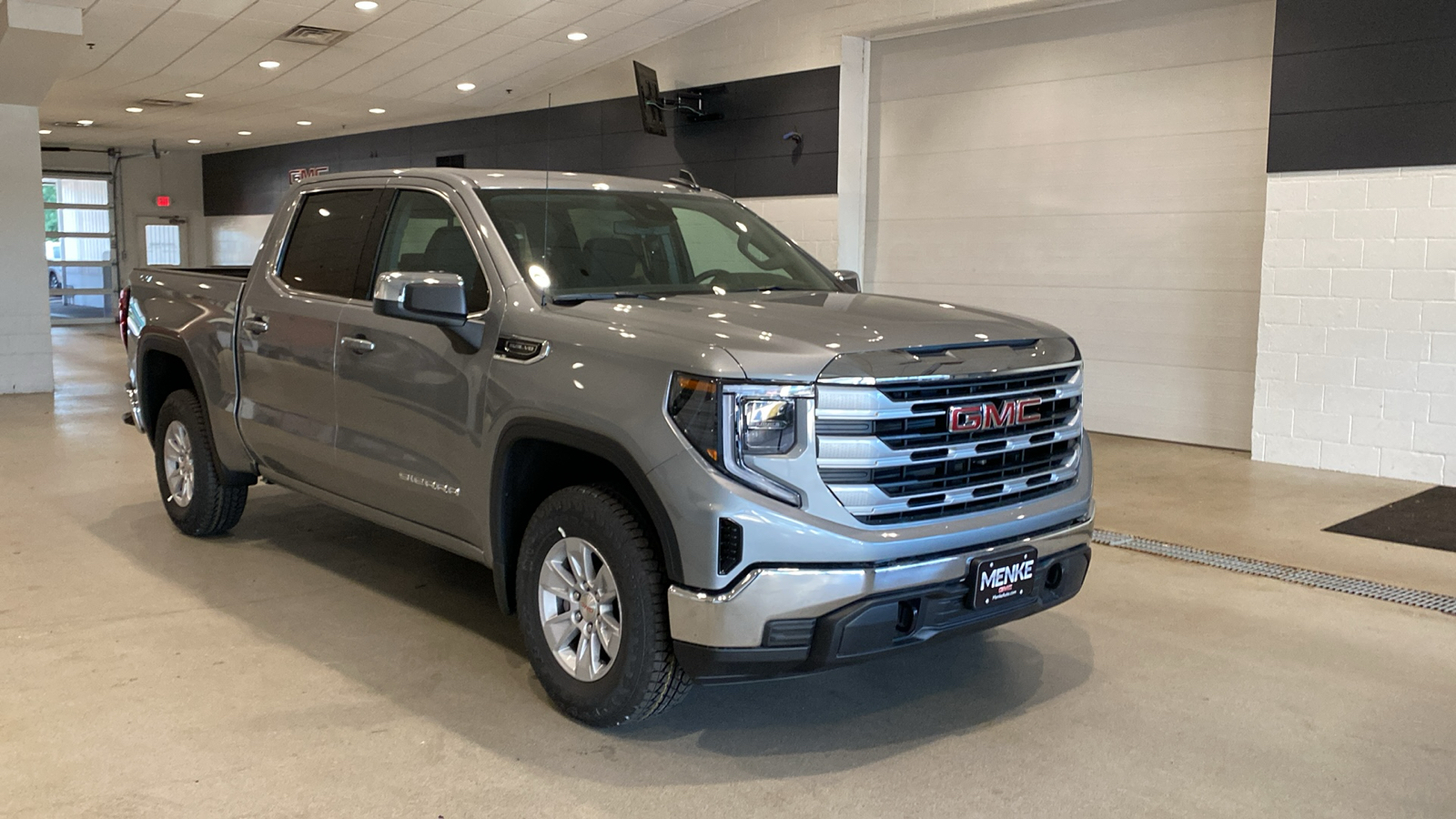 2025 GMC Sierra 1500 SLE 4