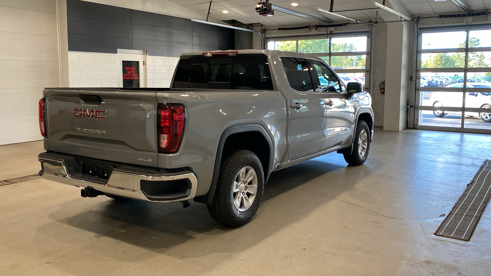 2025 GMC Sierra 1500 SLE 6