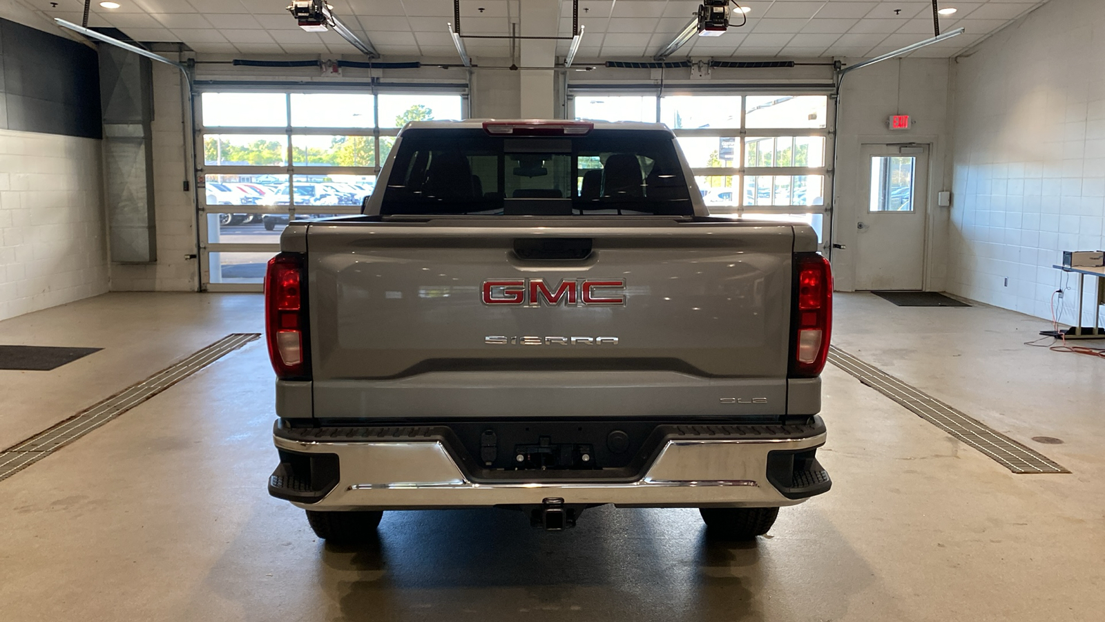 2025 GMC Sierra 1500 SLE 7