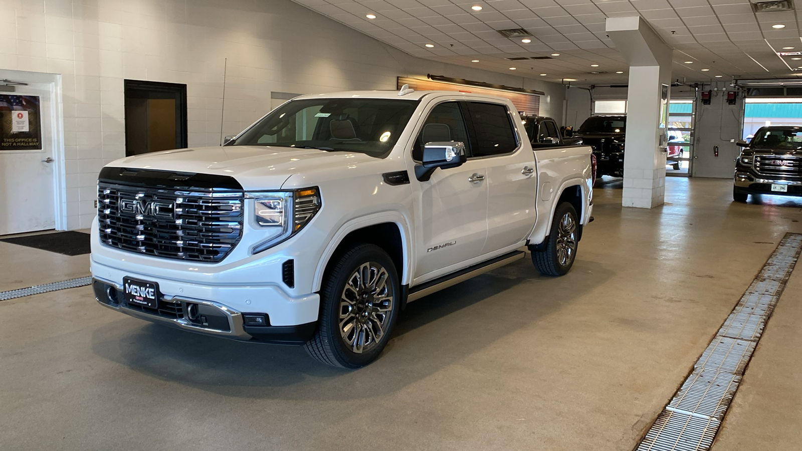 2025 GMC Sierra 1500 Denali Ultimate 2