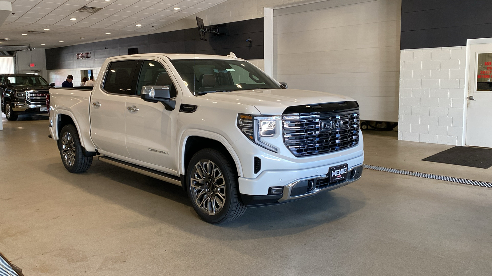 2025 GMC Sierra 1500 Denali Ultimate 4