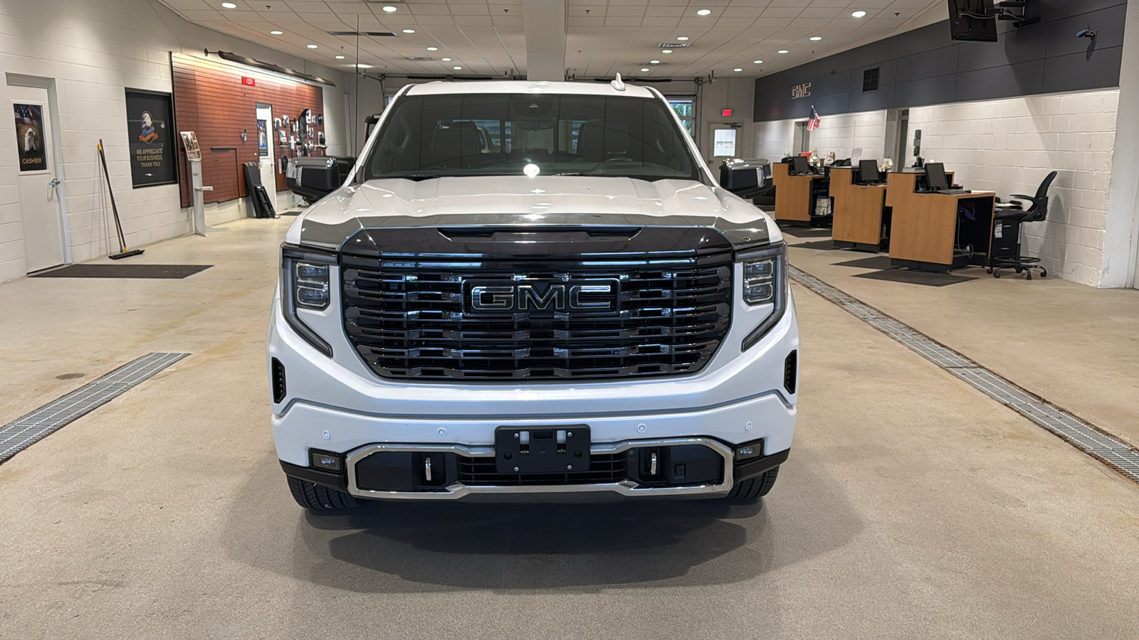 2024 GMC Sierra 1500 Denali Ultimate 3