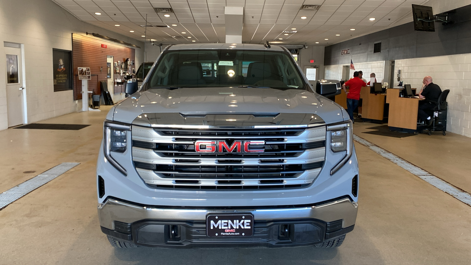 2025 GMC Sierra 1500 SLE 3