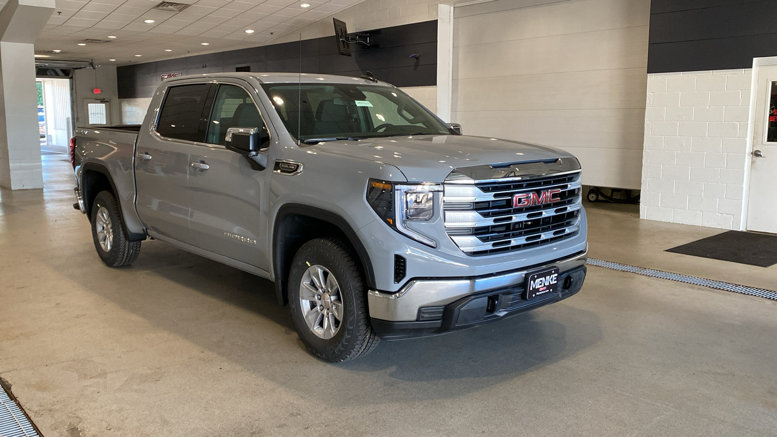 2025 GMC Sierra 1500 SLE 4