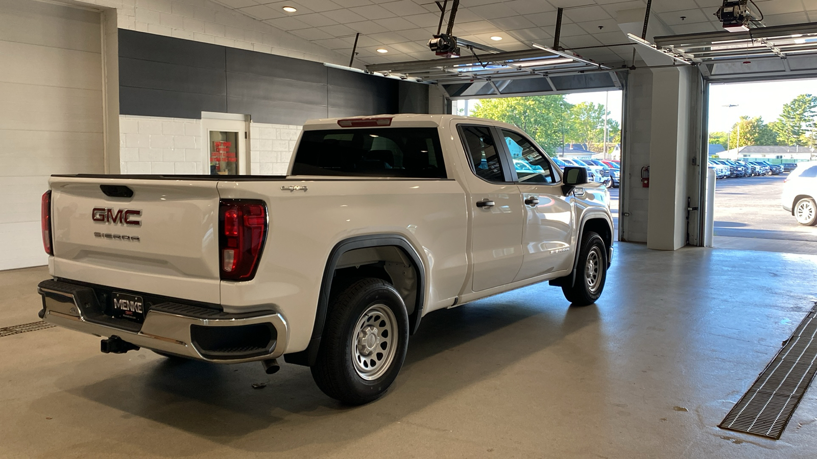 2025 GMC Sierra 1500 Pro 6