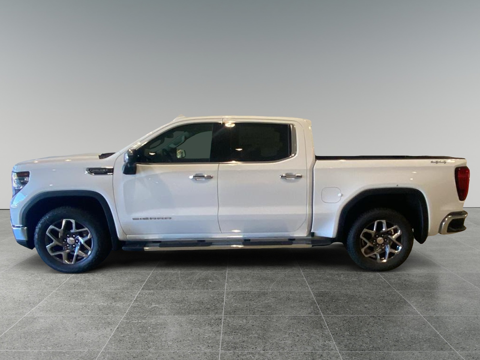 2025 GMC Sierra 1500 SLT 1