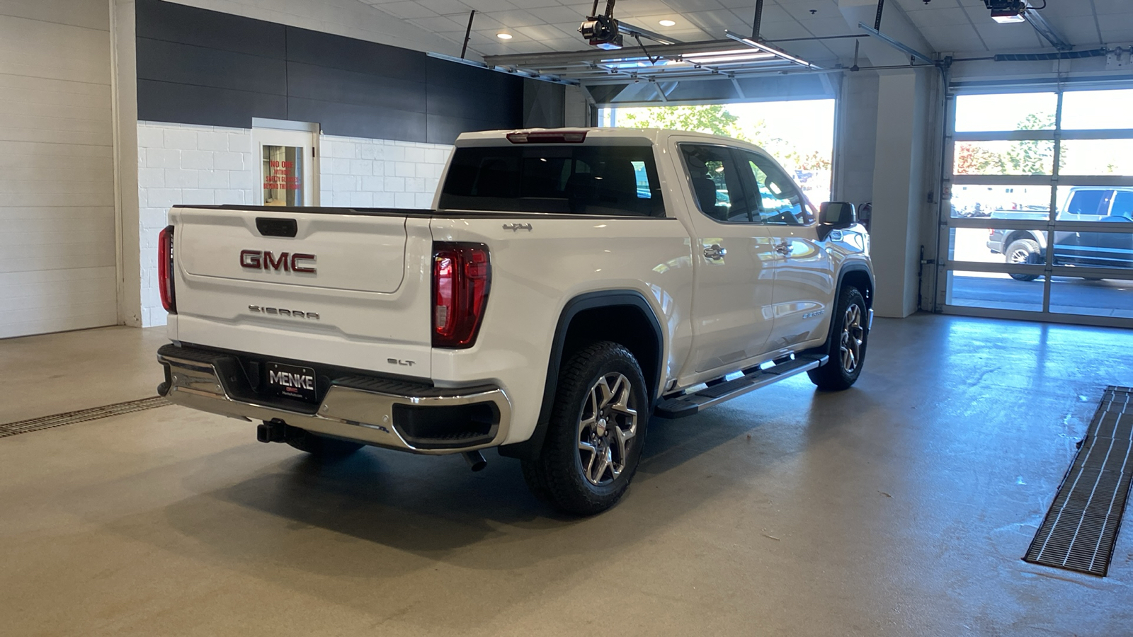 2025 GMC Sierra 1500 SLT 6