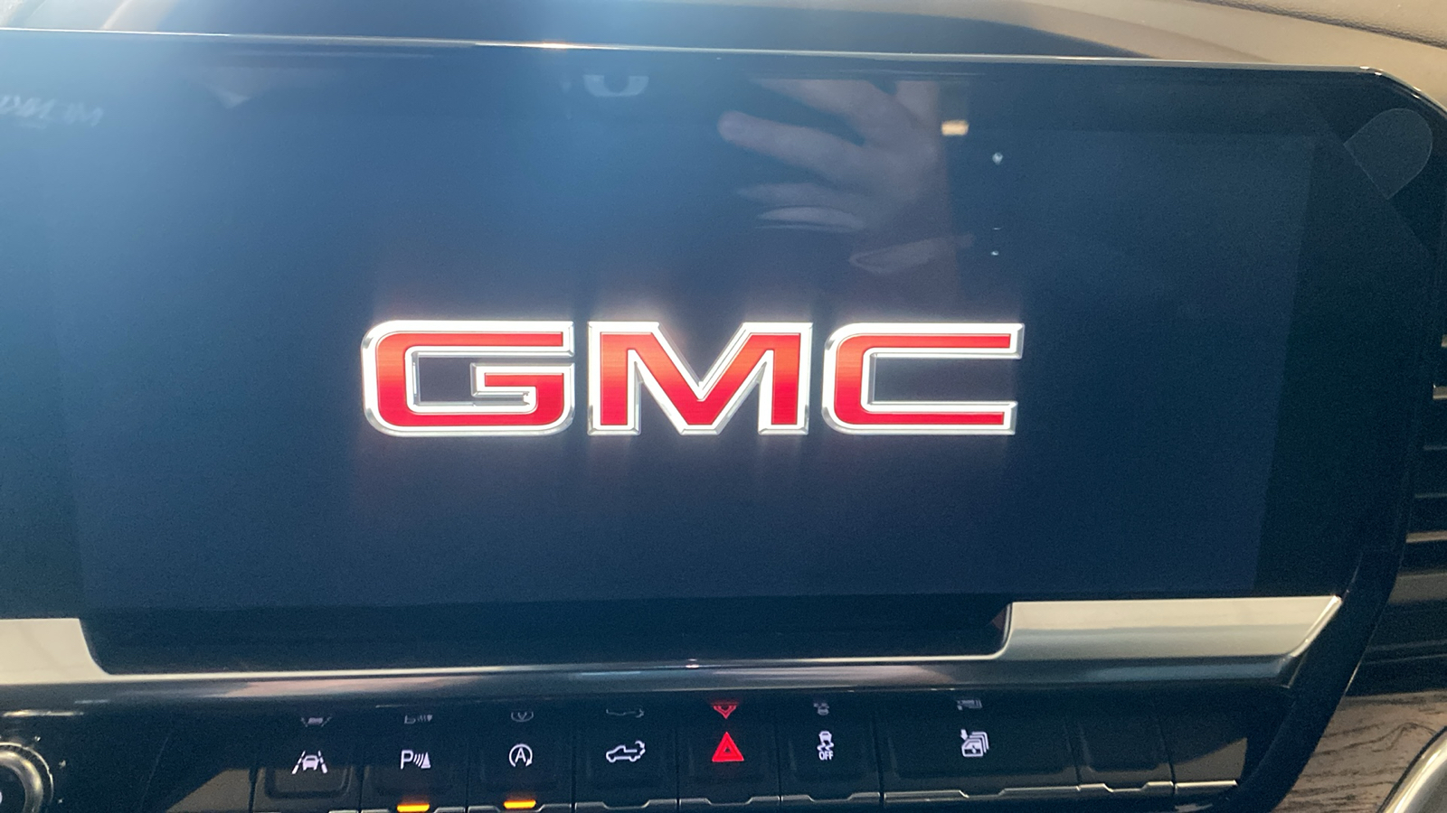 2025 GMC Sierra 1500 SLT 25