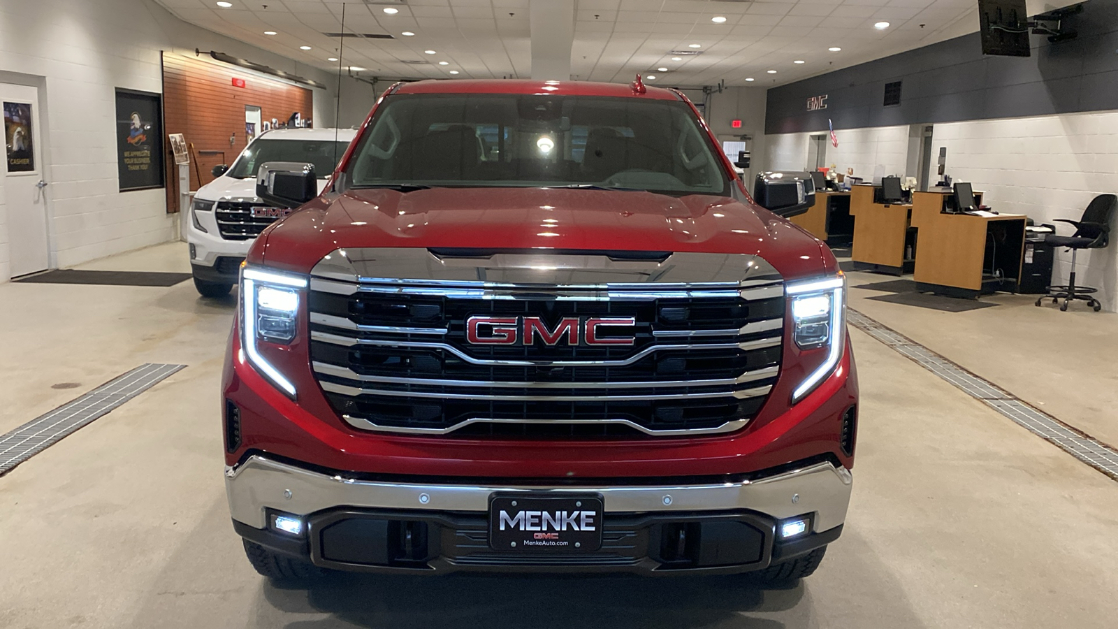 2025 GMC Sierra 1500 SLT 3