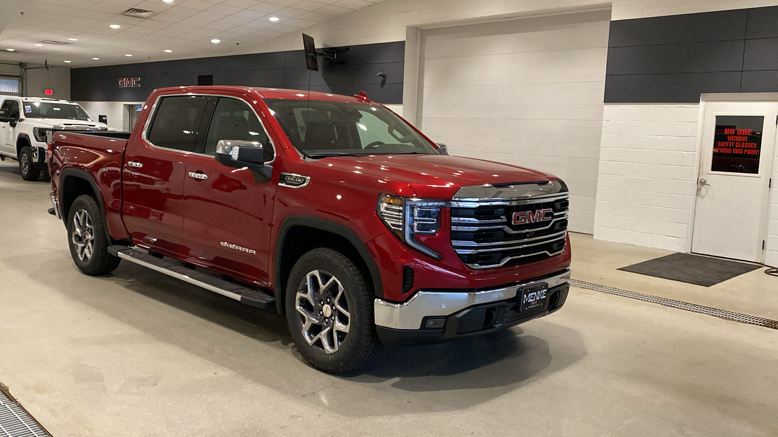 2025 GMC Sierra 1500 SLT 4