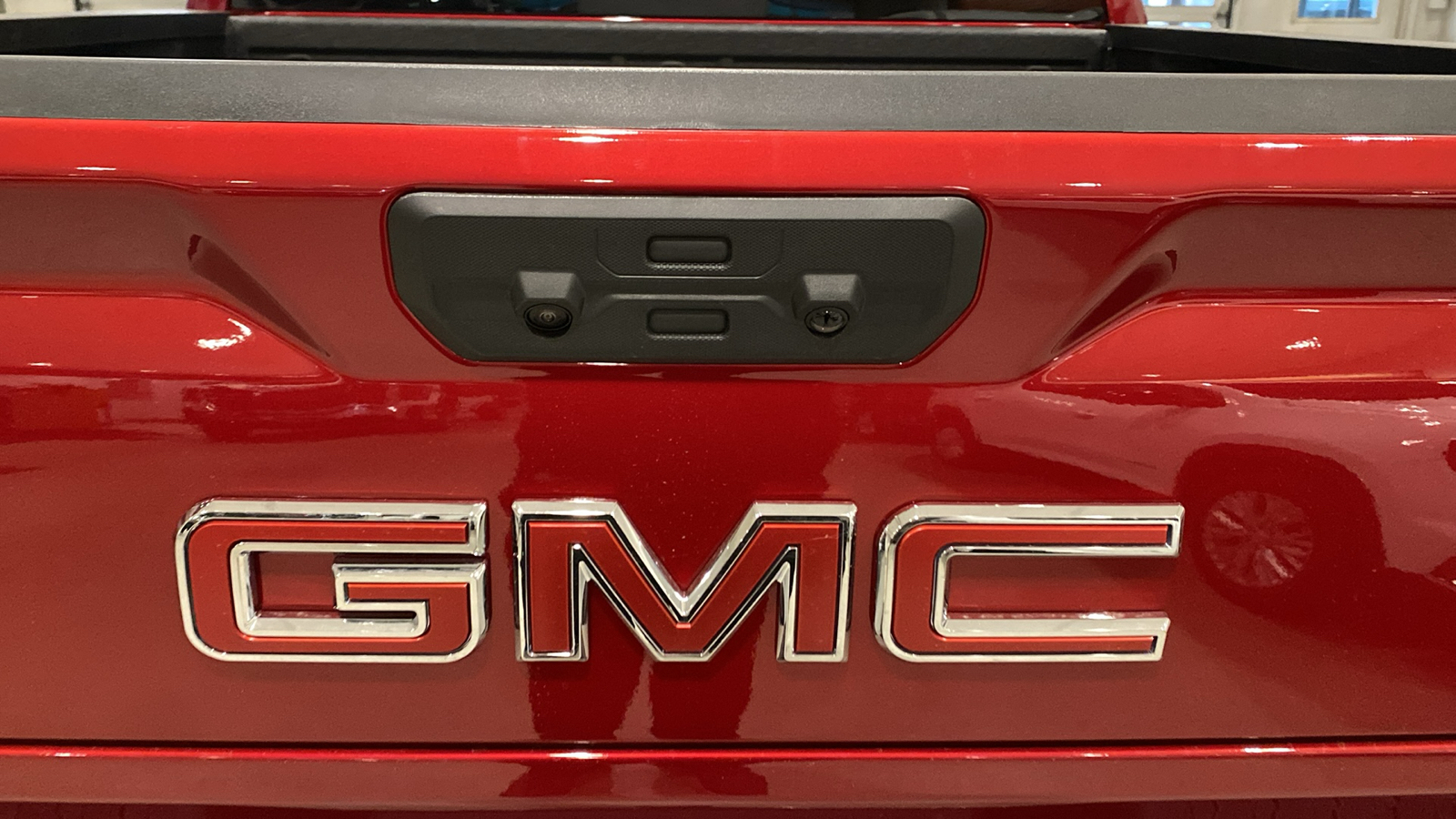 2025 GMC Sierra 1500 SLT 9