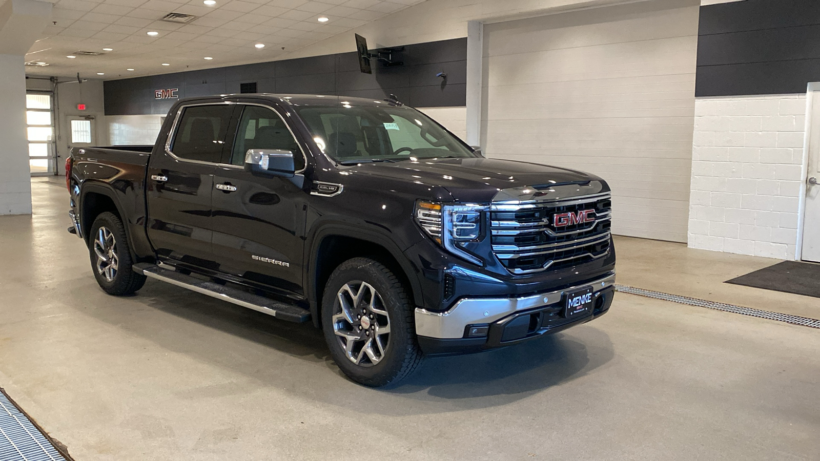 2025 GMC Sierra 1500 SLT 4