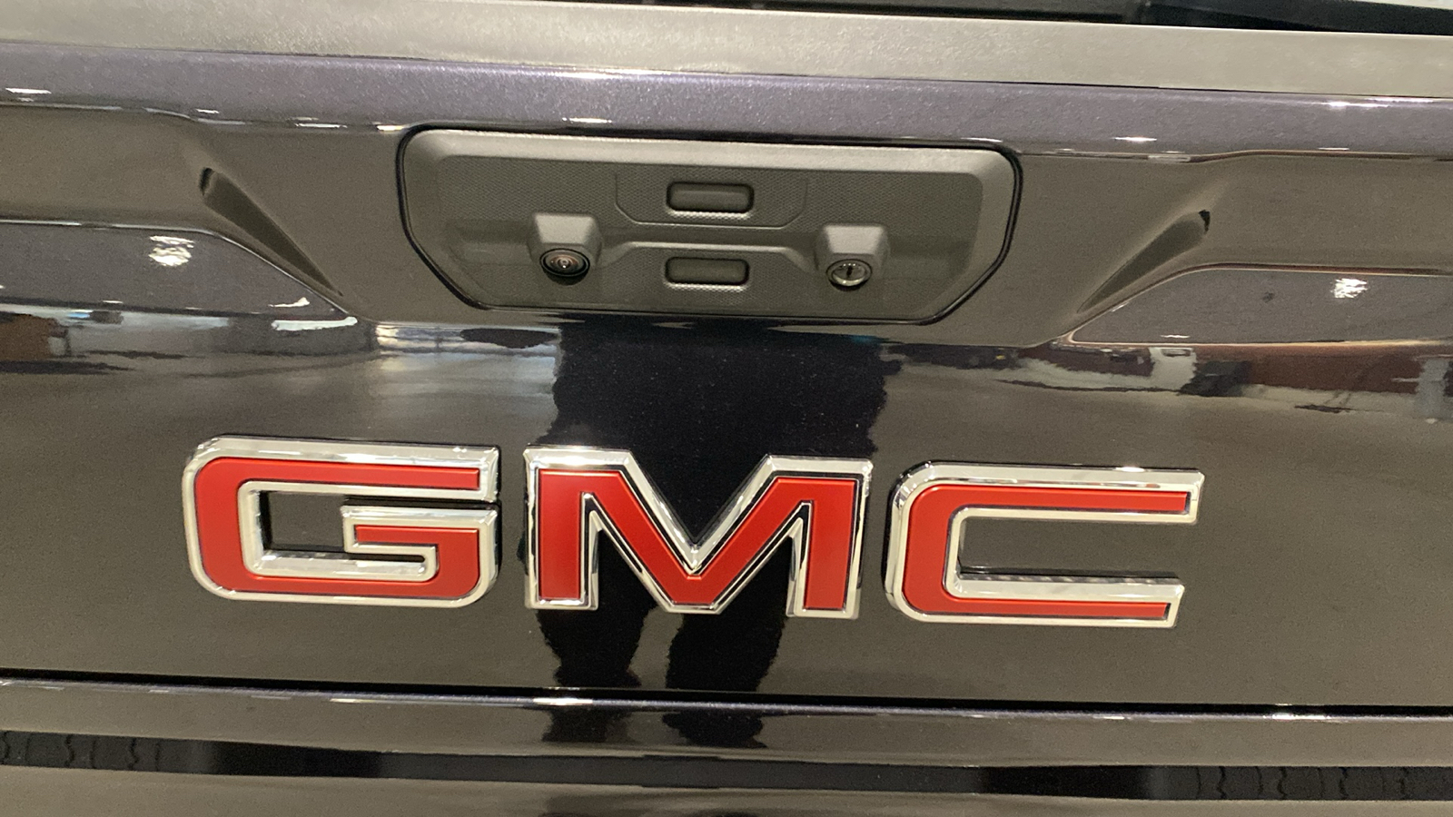 2025 GMC Sierra 1500 SLT 9