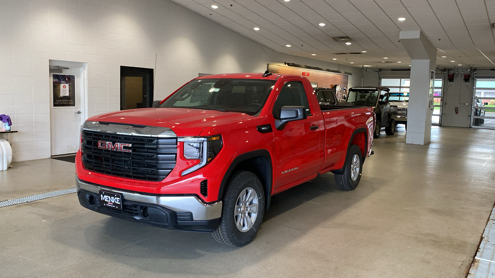 2025 GMC Sierra 1500 Pro 2