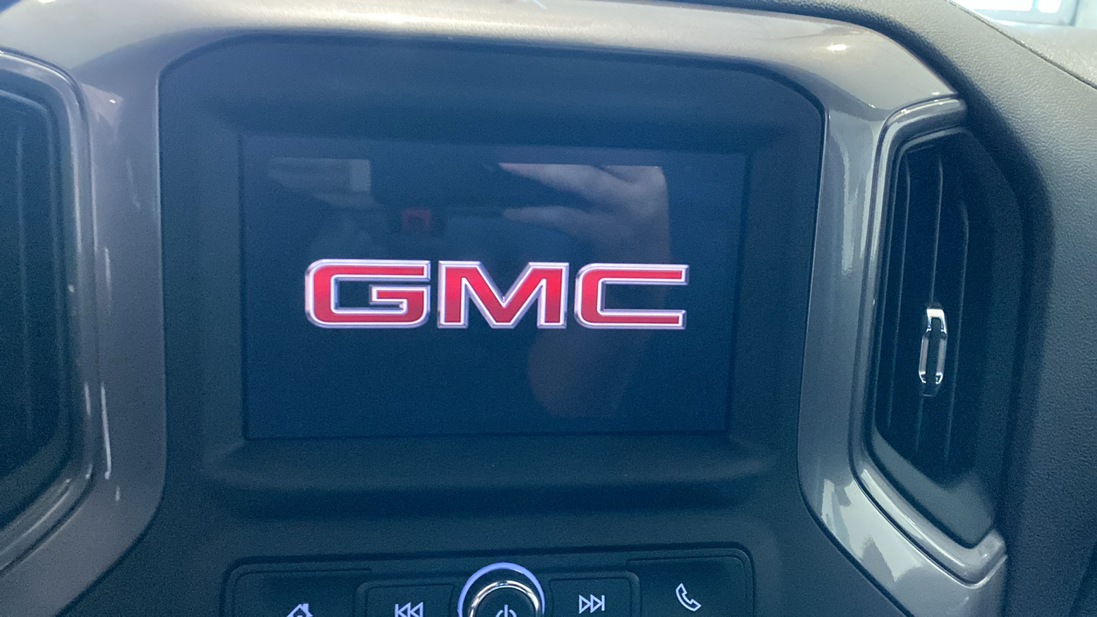 2025 GMC Sierra 1500 Pro 18