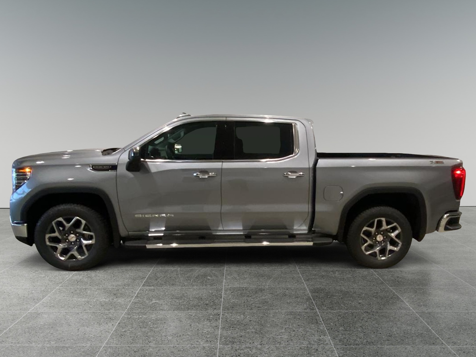 2025 GMC Sierra 1500 SLT 1