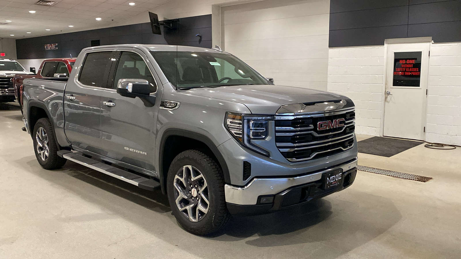 2025 GMC Sierra 1500 SLT 4