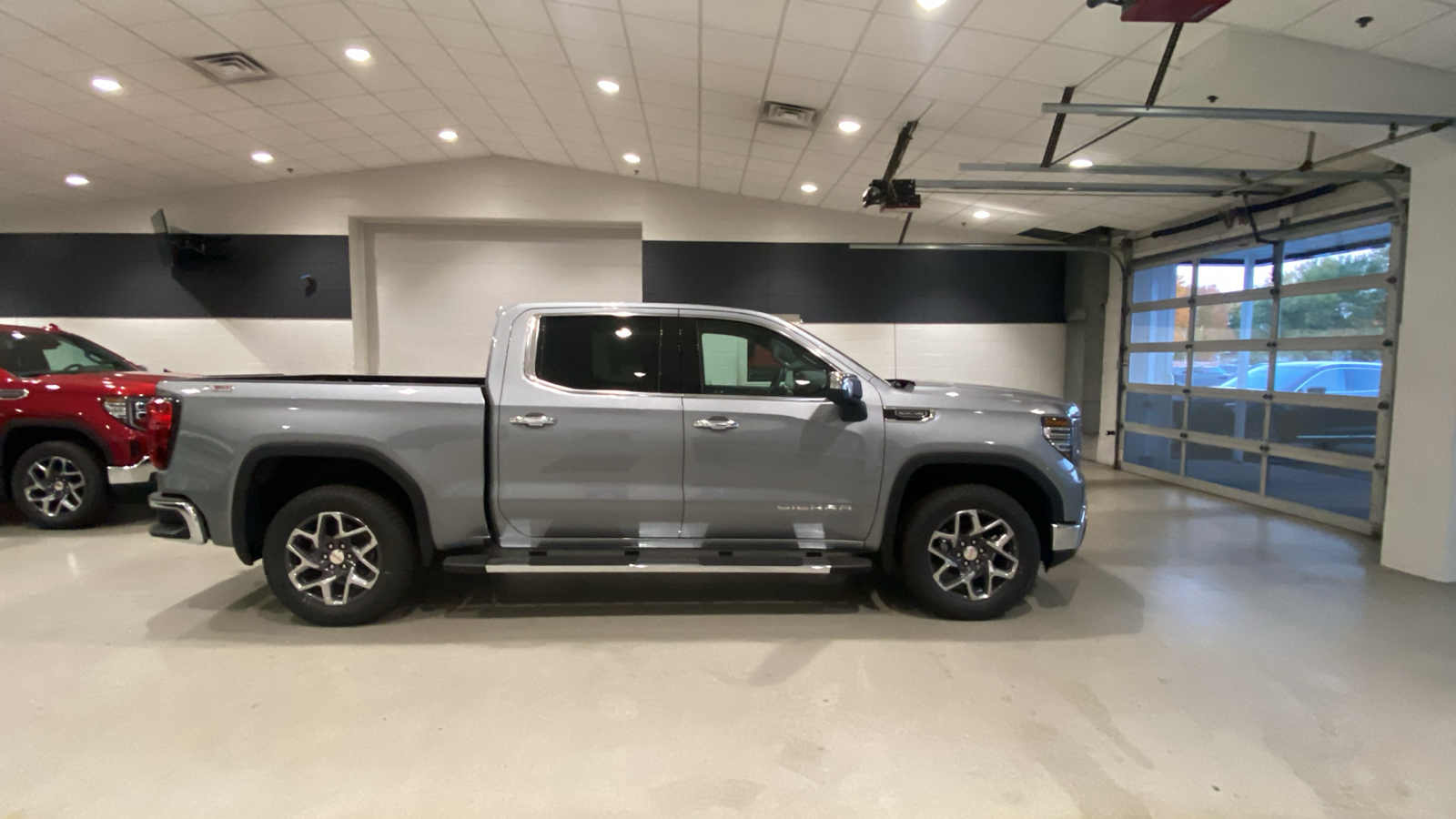 2025 GMC Sierra 1500 SLT 5