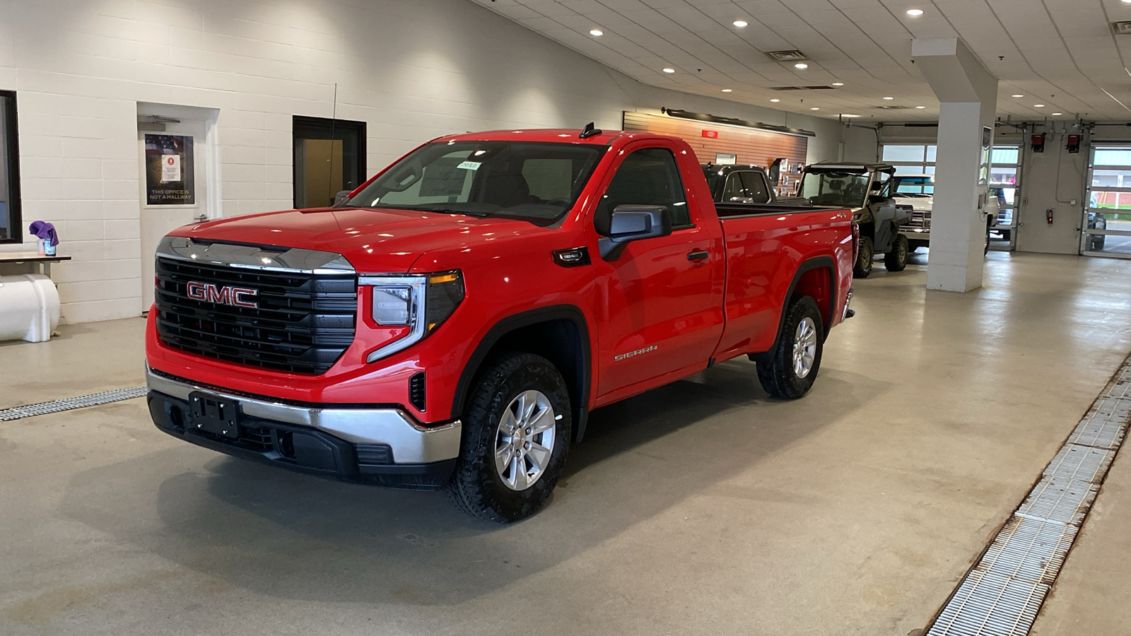 2025 GMC Sierra 1500 Pro 2