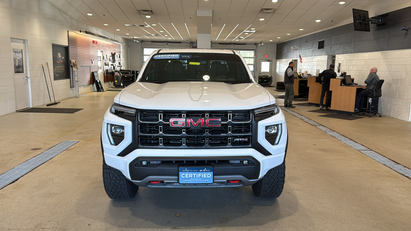 2023 GMC Canyon AT4 3