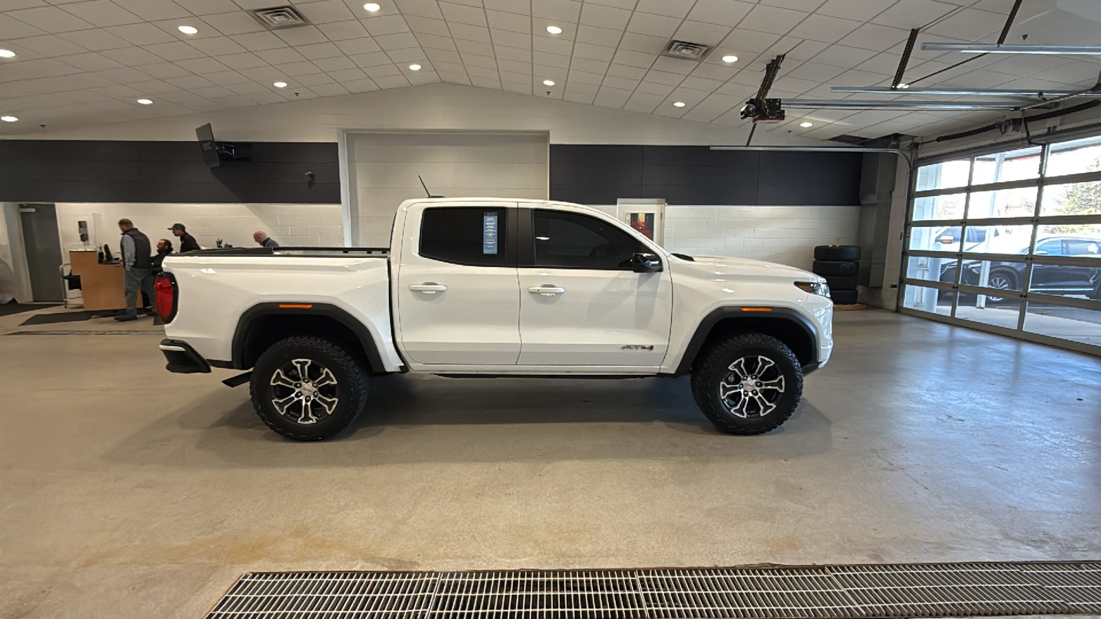 2023 GMC Canyon AT4 5