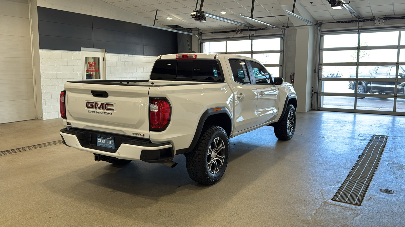 2023 GMC Canyon AT4 6