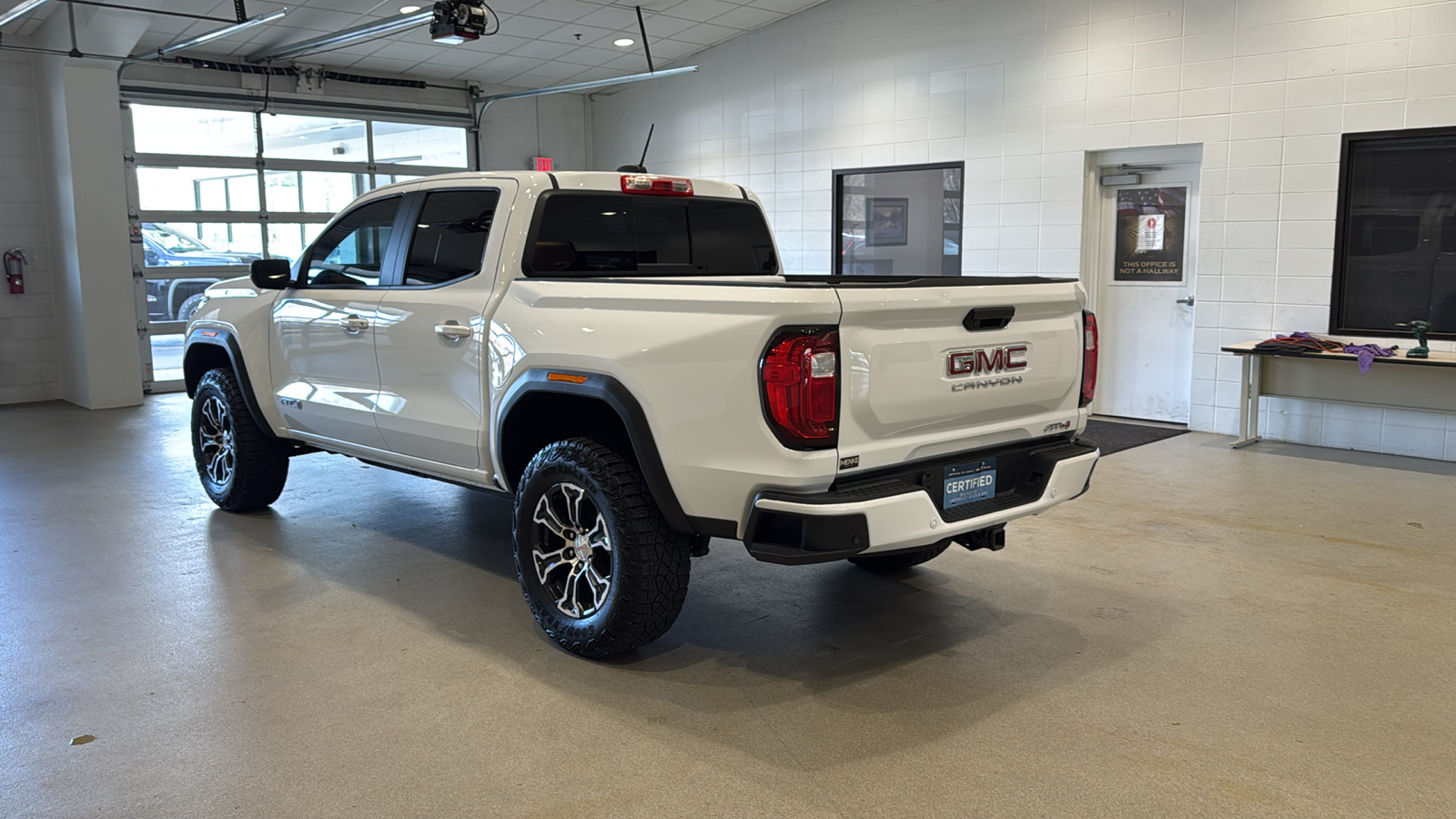 2023 GMC Canyon AT4 8