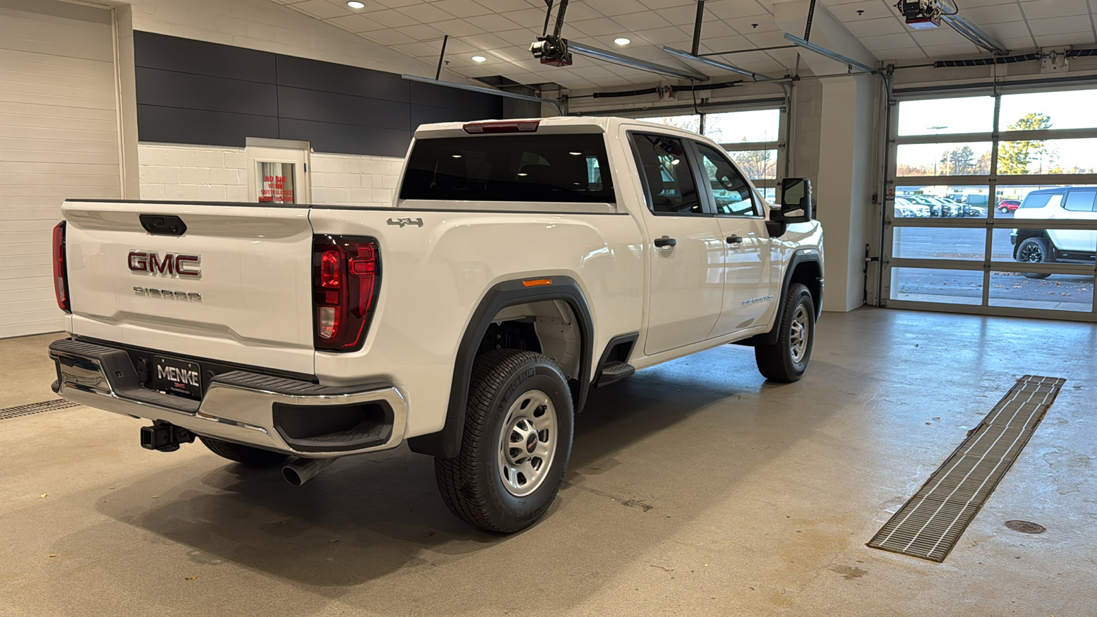 2025 GMC Sierra 3500HD Pro 6