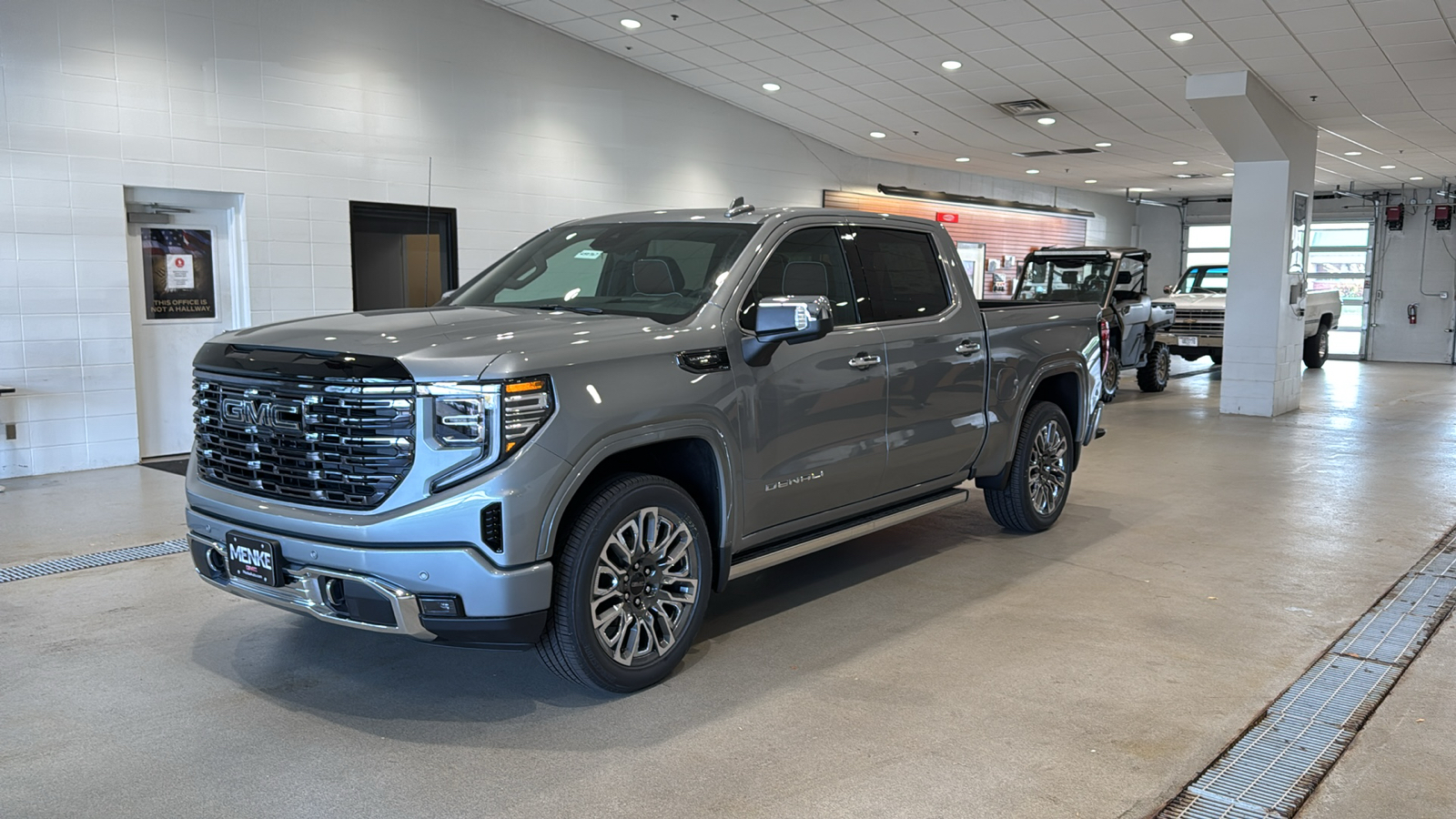 2025 GMC Sierra 1500 Denali Ultimate 2