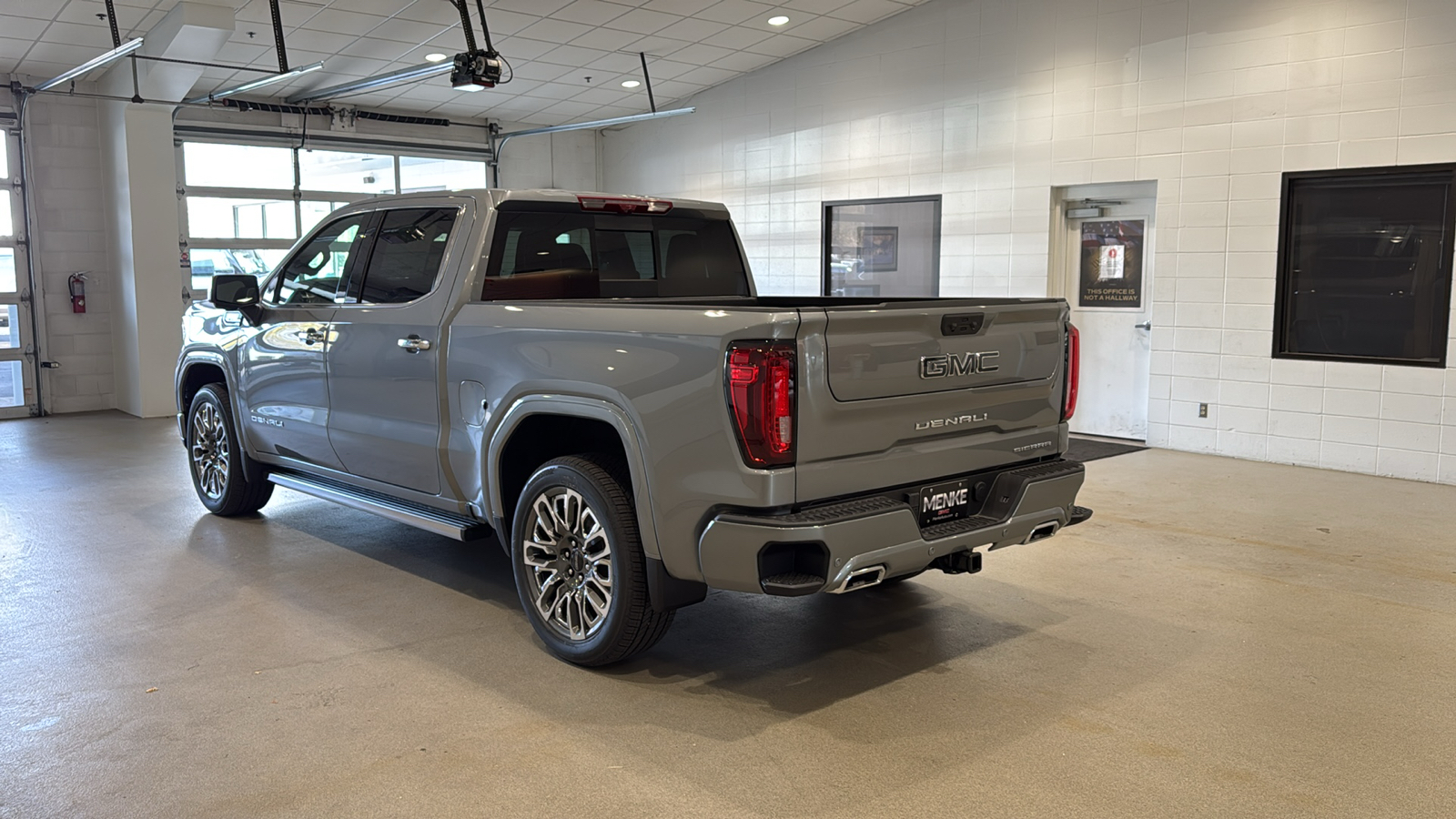 2025 GMC Sierra 1500 Denali Ultimate 8