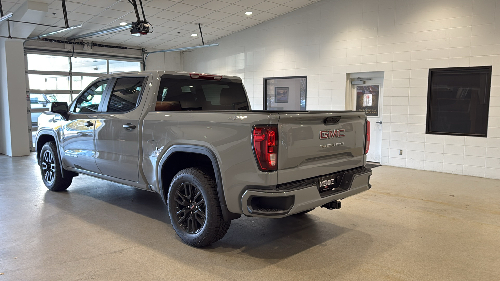 2025 GMC Sierra 1500 Pro 8