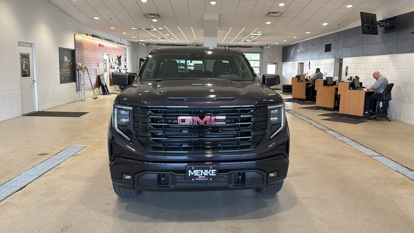 2025 GMC Sierra 1500 Elevation 3