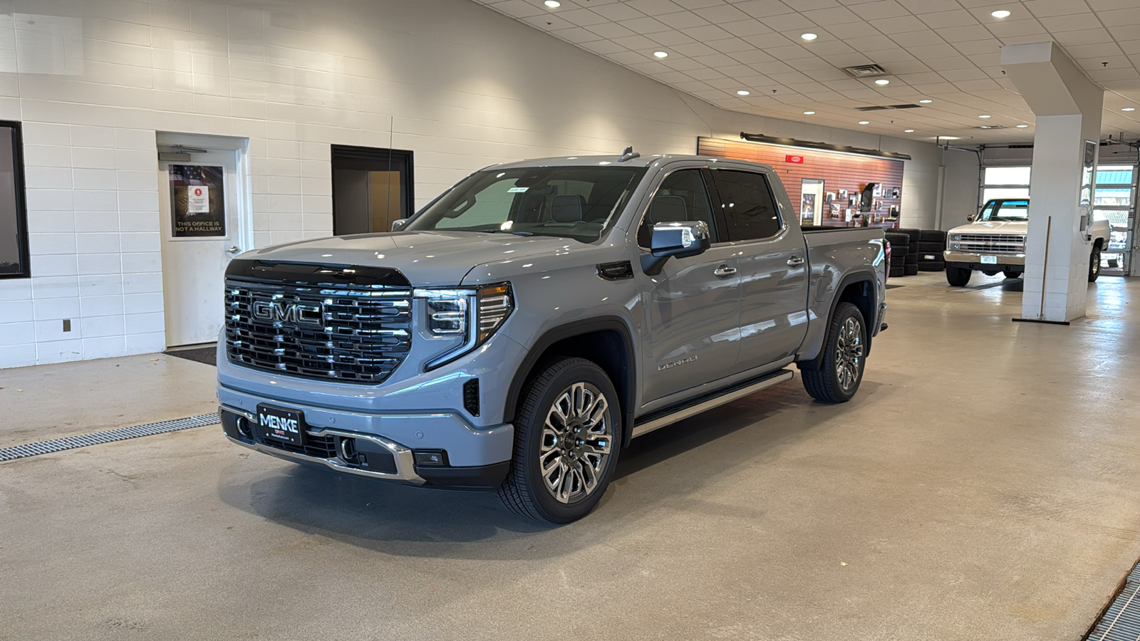 2025 GMC Sierra 1500 Denali Ultimate 2