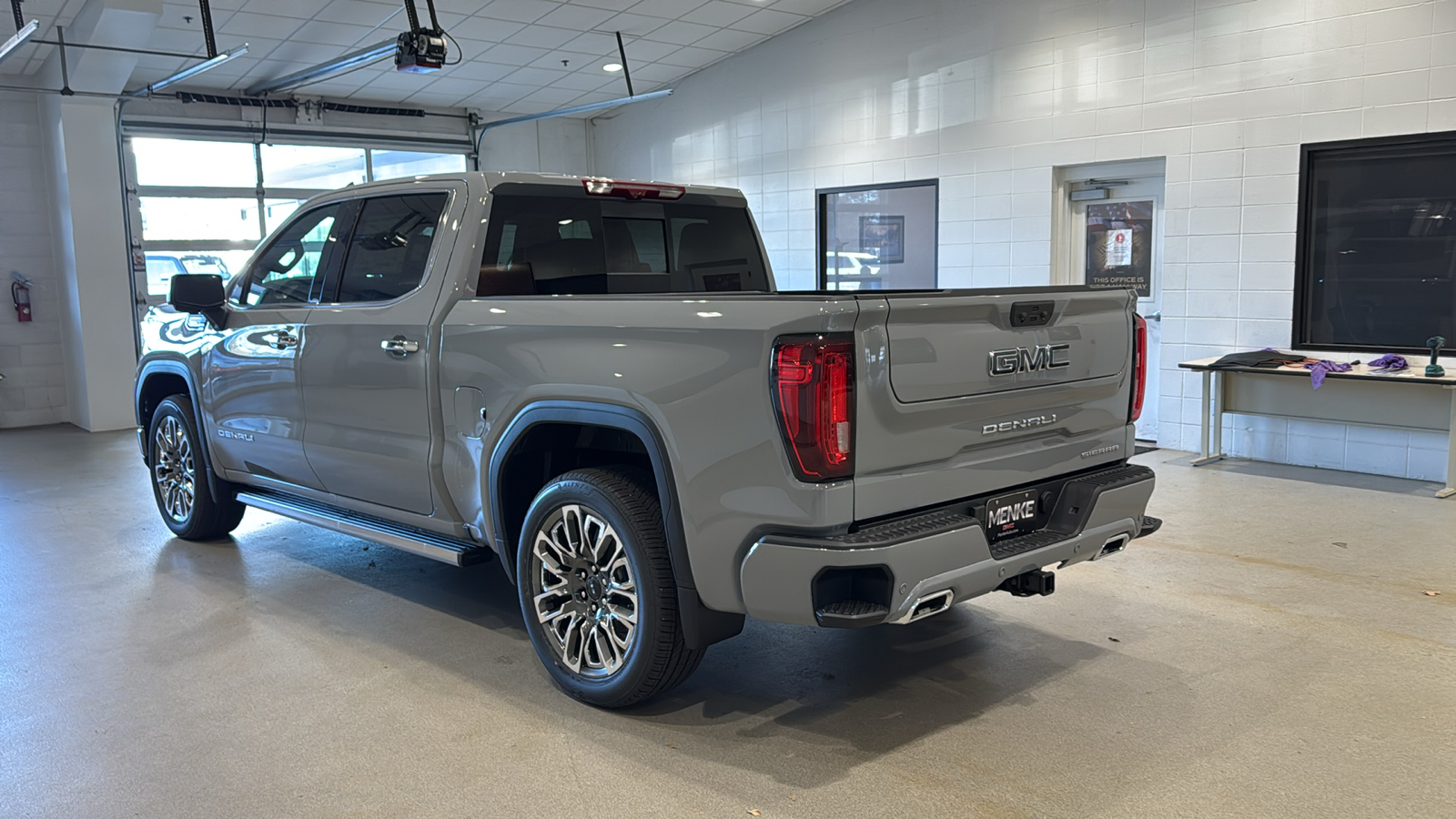 2025 GMC Sierra 1500 Denali Ultimate 8