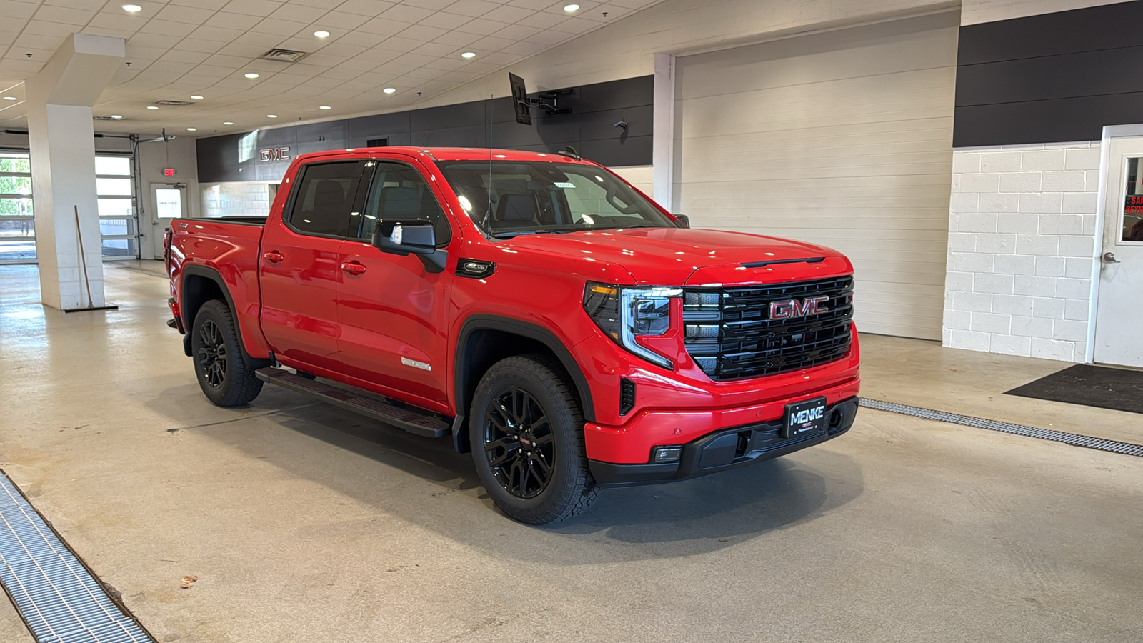 2025 GMC Sierra 1500 Elevation 4