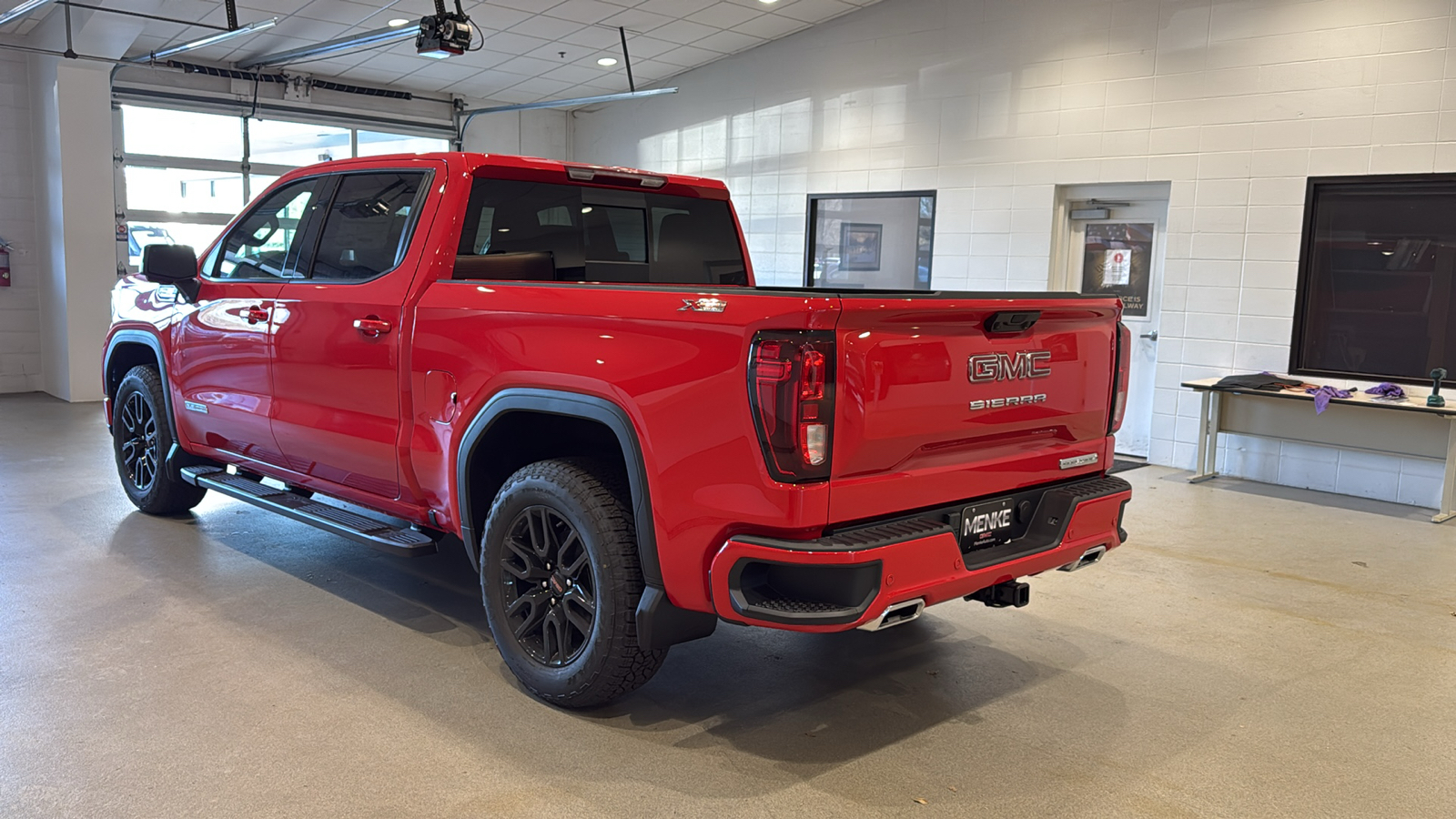 2025 GMC Sierra 1500 Elevation 8