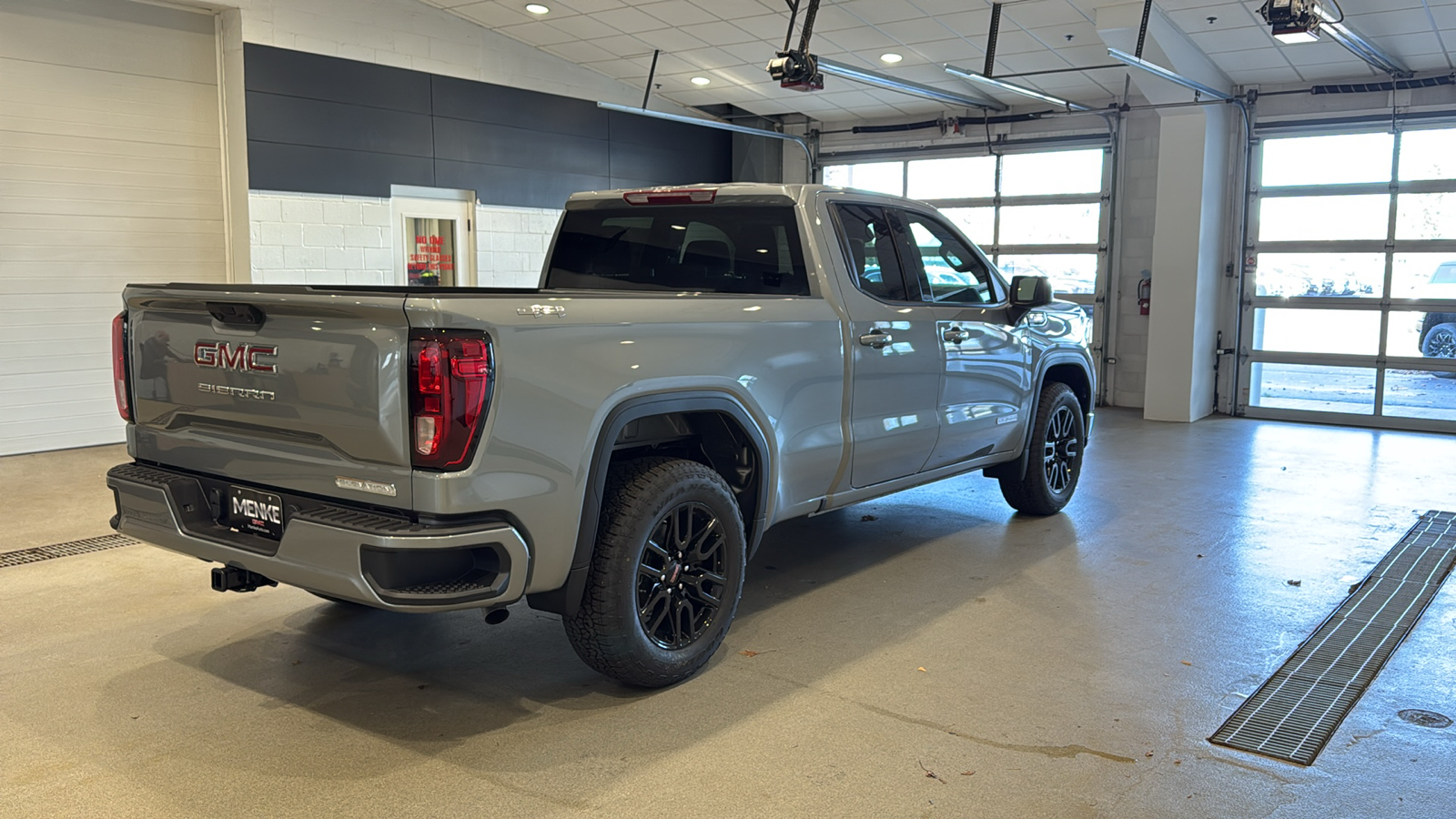 2025 GMC Sierra 1500 Elevation 6