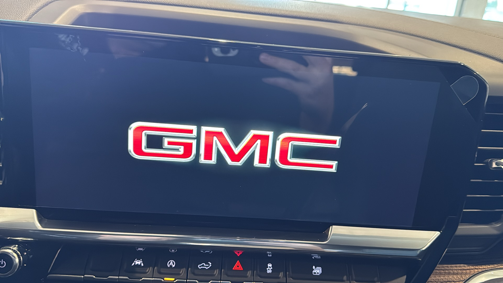 2025 GMC Sierra 1500 Elevation 23