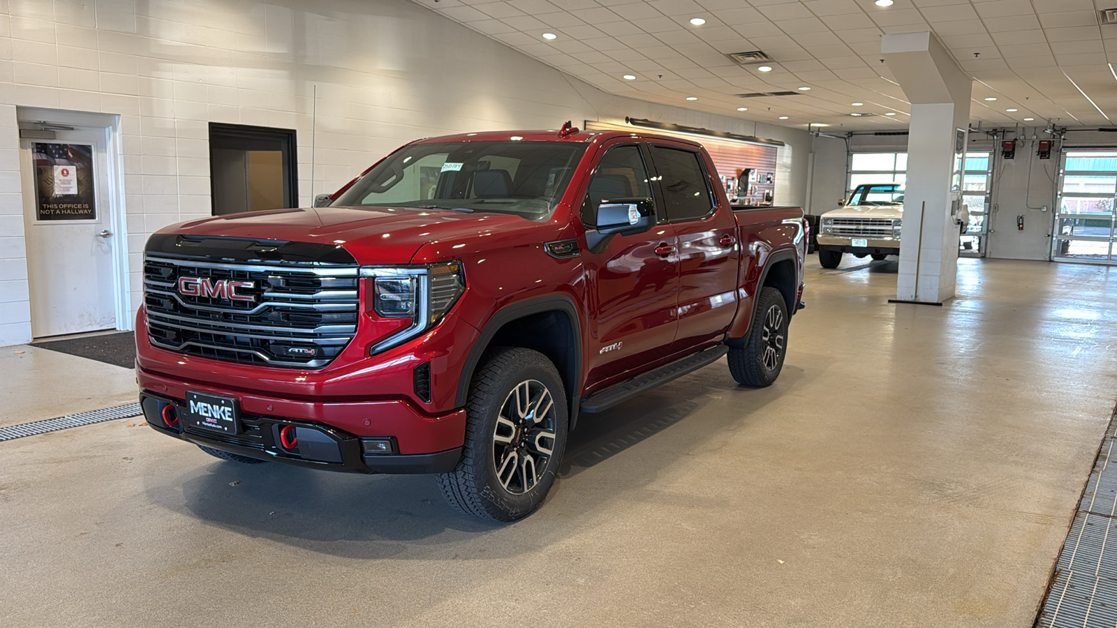 2025 GMC Sierra 1500 AT4 2