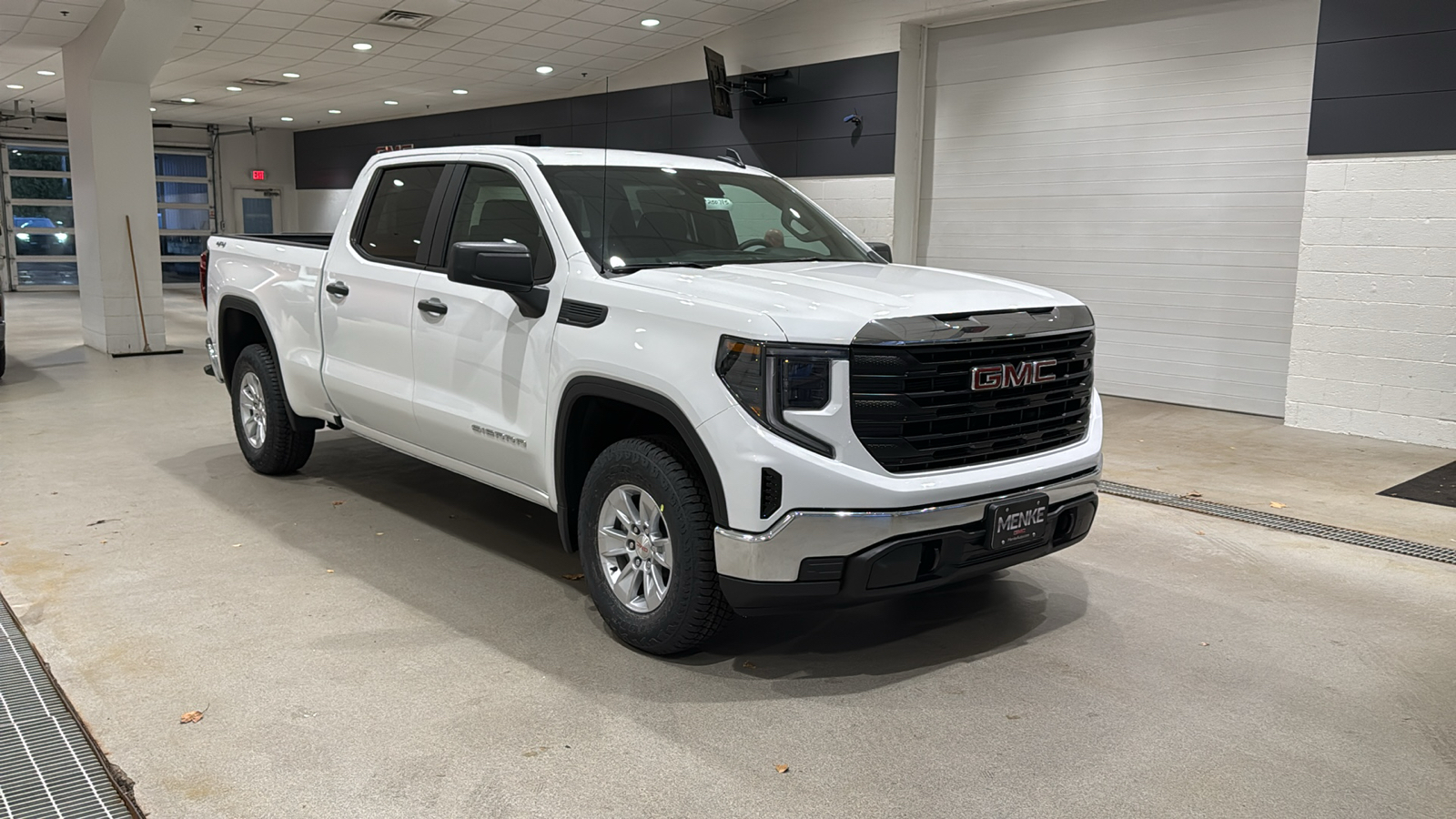 2025 GMC Sierra 1500 Pro 4