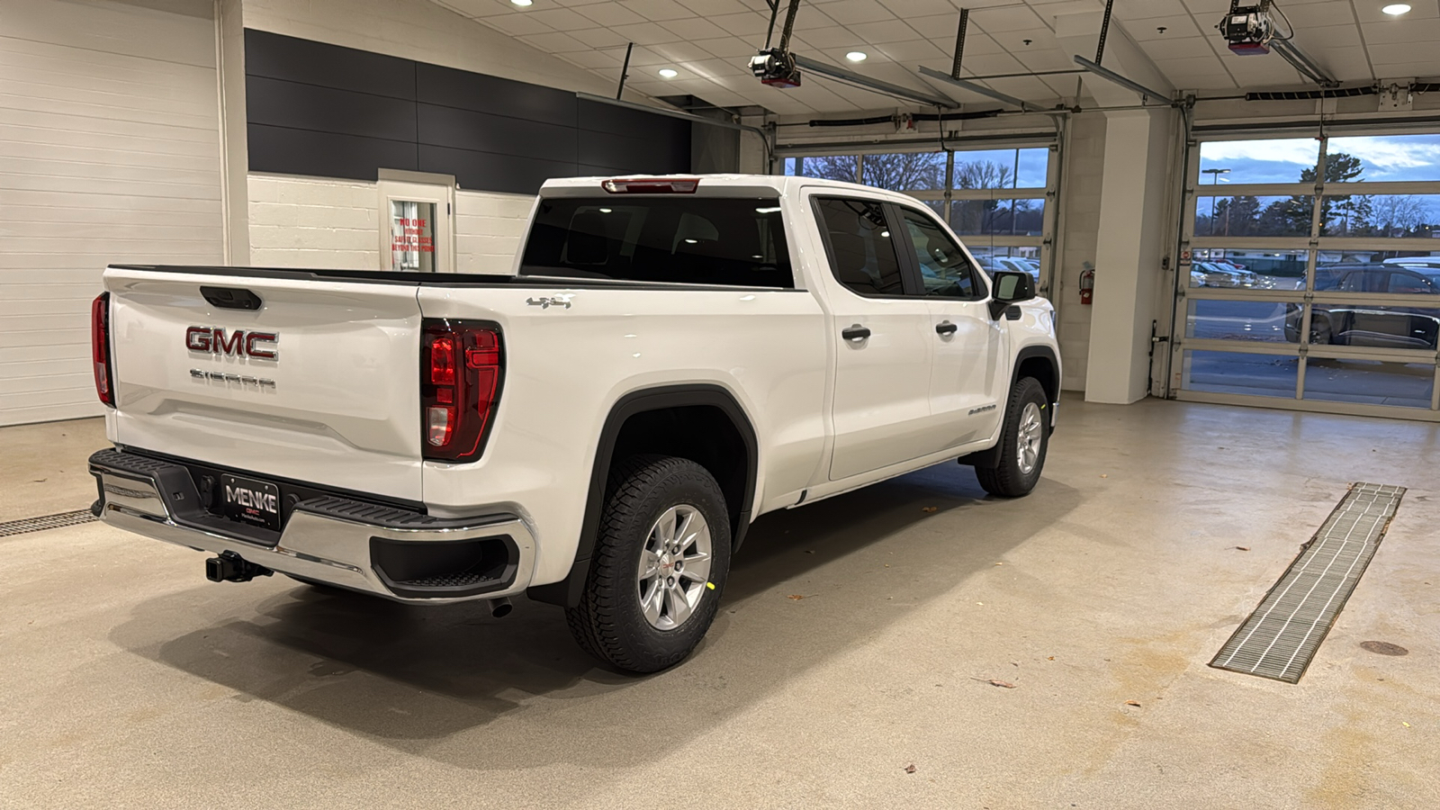 2025 GMC Sierra 1500 Pro 6