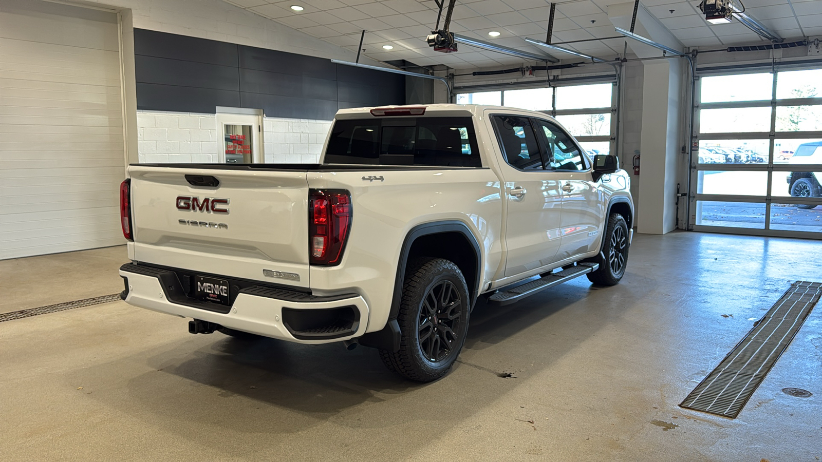 2025 GMC Sierra 1500 Elevation 6