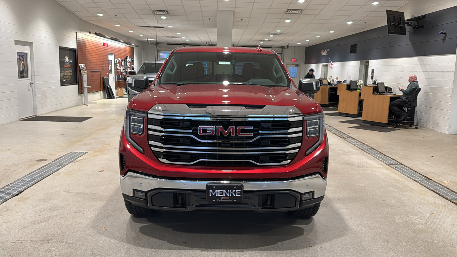 2025 GMC Sierra 1500 SLT 3